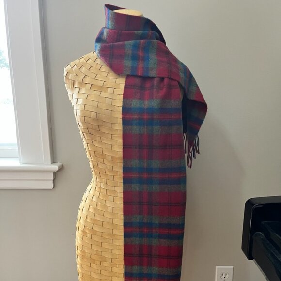 NWOT/100% cashmere scarf. Made in Scotland. Battle of Bannockburn tartan. - Picture 1 of 3